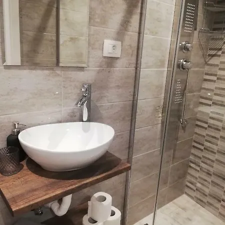 Primo Maggio Apartman